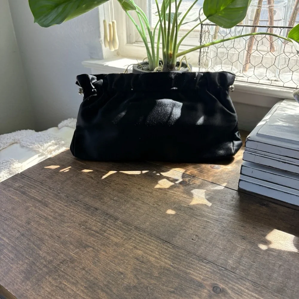 VINTAGE STYLE ANN TAYLOR BLACK GENUINE LEATHER FRAMED HANDBAG PURSE CLUTCH